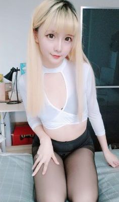 爱爱吃奶