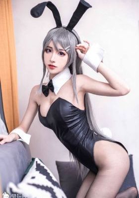 墨玉云间