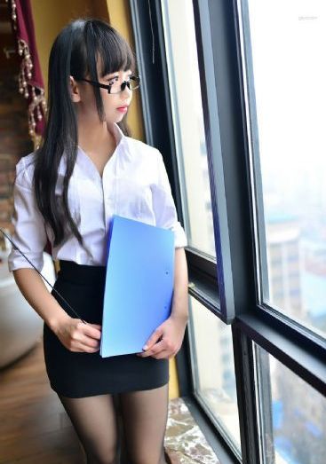 h女主从小被c到大1v1男男