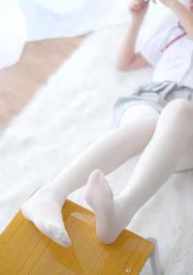 高中女生